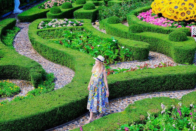 3 Hour Golden Bridge Photoshoot in Ba Na Hills - Le Jardin D’Amour adds color and variety