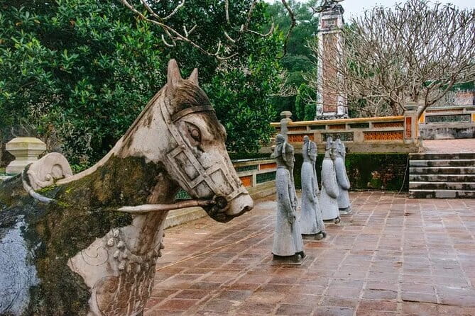 5 days Center Vietnam Package Tour with Danang Hue and Hoian - Key points at a glance