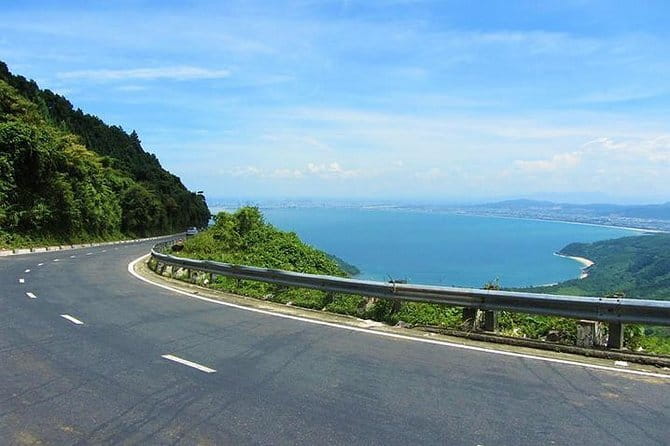 6-Day Central Vietnam Itinerary: Stunning Highlights for 2026-27 - Group size, guides, and trip support