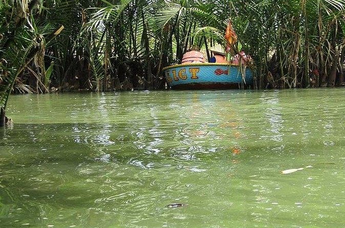 Basket Boat Tour from Da Nang/HoiAn by Lunch & Cafe Class Private - Cao Lau lunch with the host family