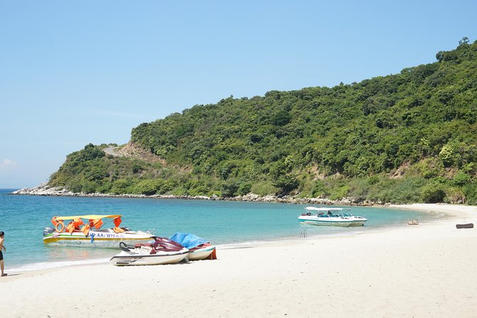 Cu Lao Cham Island Tour from Da Nang/ Hoi An - Lunch at Ong Beach, with a note about the monkeys