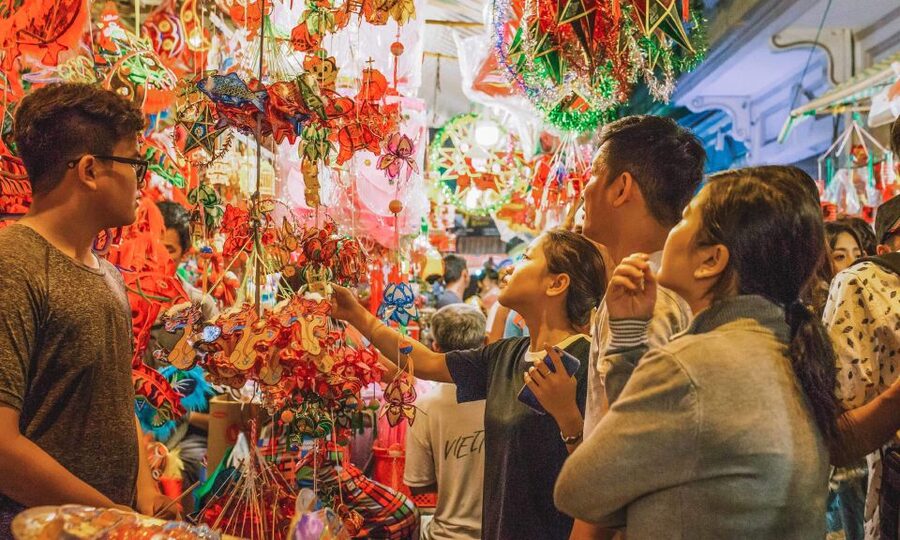 Da Nang: 5-Hour Guided Night Tour - Weather, walking, and comfort