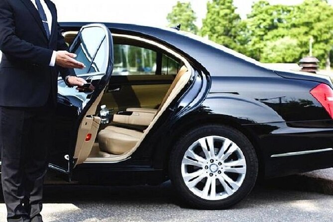 Da Nang Airport Arrival Or Departure By Private Transfers - Who will get the most from this transfer
