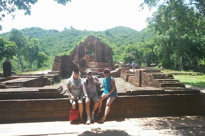 Da Nang Airport or City to Hoi An City or Vice Versa- Private Car - A straightforward ride between Da Nang and Hoi An