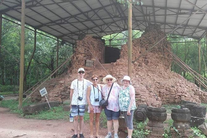 Da Nang Airport or City to Hoi An City or Vice Versa- Private Car - Families can request a baby seat