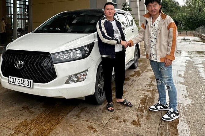 Da Nang Airport to Da Nang hotel by private car or vice versa - A short airport ride that saves you the street-side negotiation