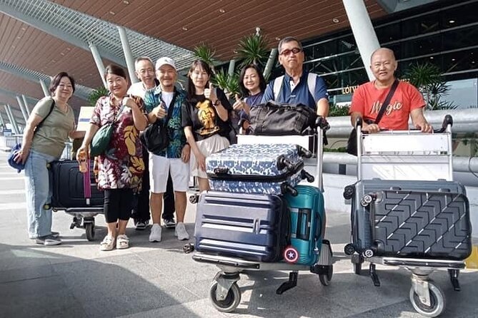 Da Nang Airport to Da Nang hotel by private car or vice versa - A clean car and a fixed fare for $8