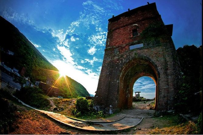 Da Nang Airport To Hue Private Transfer - How the $126 group price adds up