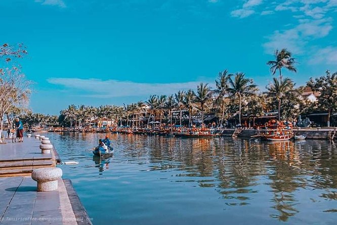 Da Nang airport transfer to Hotel Da Nang city - A 20-minute ride into Da Nang city