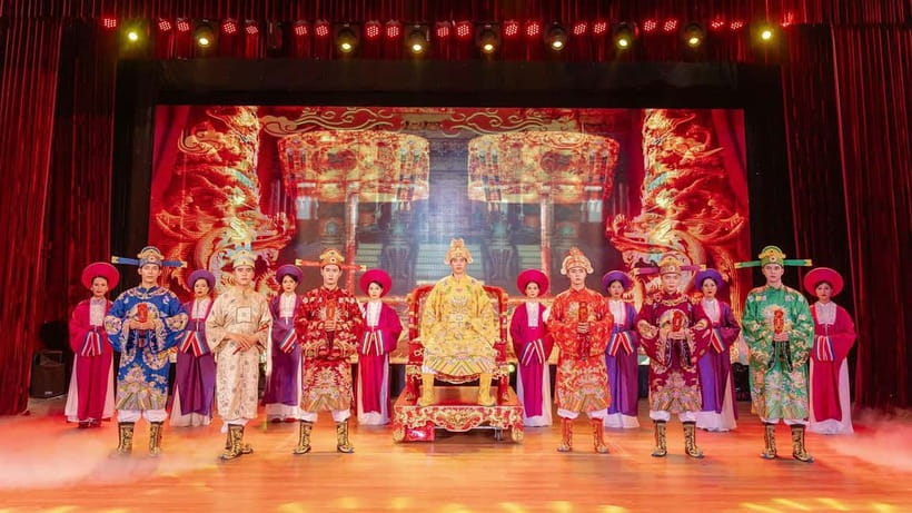 Da Nang: Ao Dai Show - Accessibility and family fit