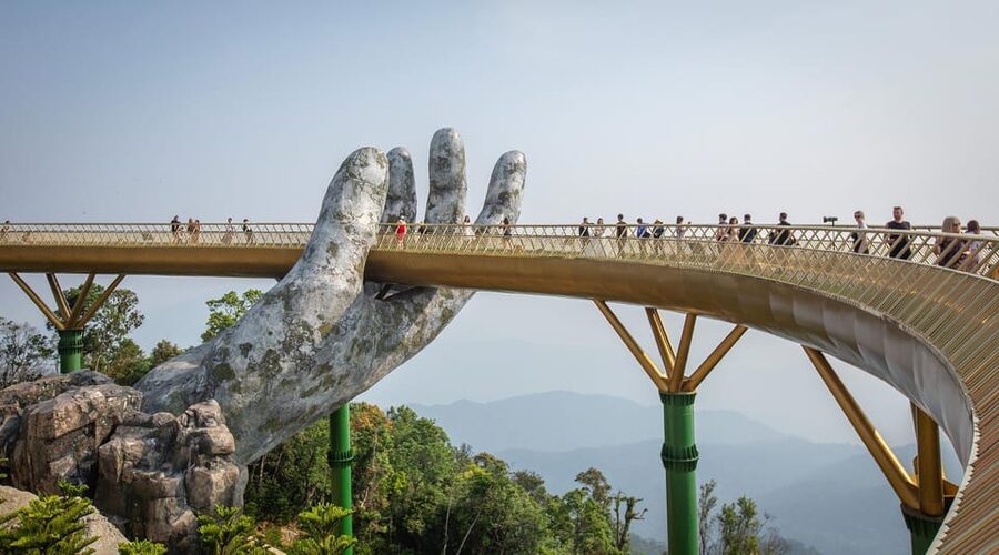 Da Nang: Ba Na Hills Entry with Cable Car and Lunch Option - Linh Ung Pagoda and the 27-meter Bodhisattva