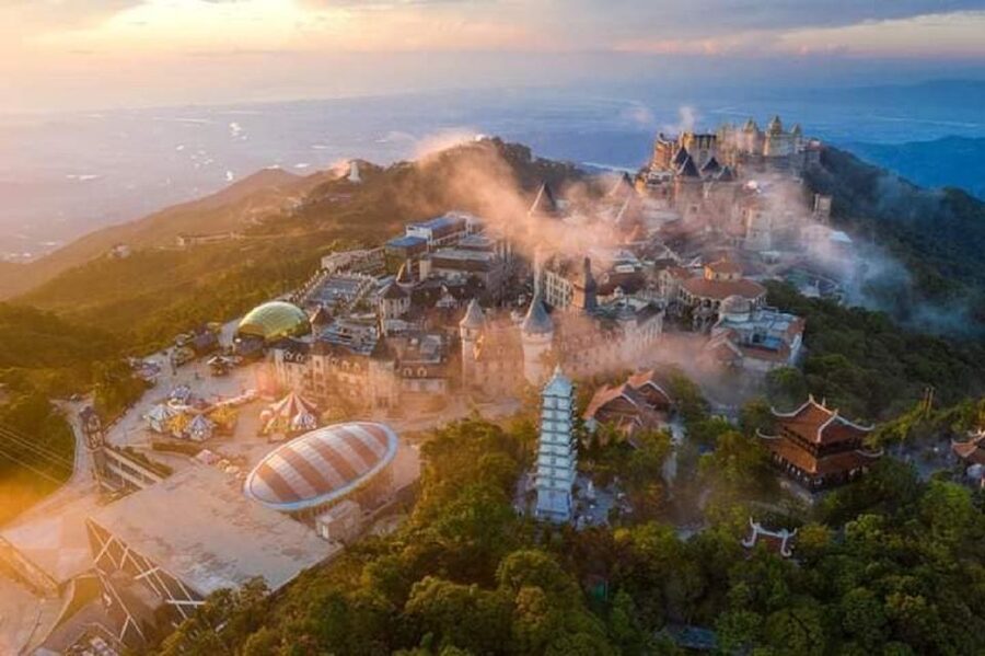 Da Nang: Ba Na Hills Tour with Cable Car Ride - The first cable car to Vong Nguyet Hills