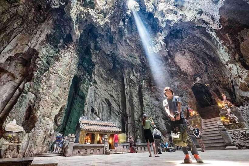 Da Nang: Bana Hills, Golden Bridge and Marble Mountains Trip - The Golden Bridge is a short walk with a big visual payoff