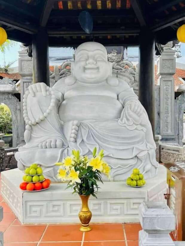 Da Nang: Bana Hills, Golden Bridge and Marble Mountains Trip - A private group helps, but guide service varies by option