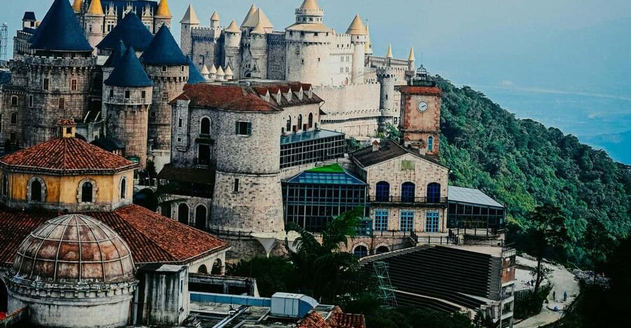 Da Nang: BaNa Hills & Golden Bridge Day Tour With 5 options - French Village and the second cable car