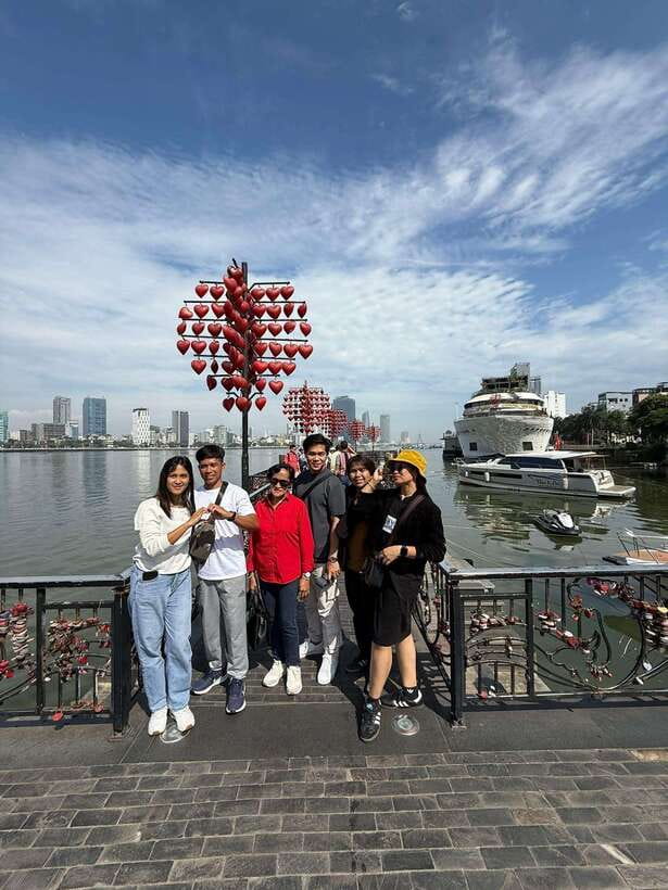 Da Nang City Sightseeing Private Tour with Female Tour Guide - What the guiding adds to the day