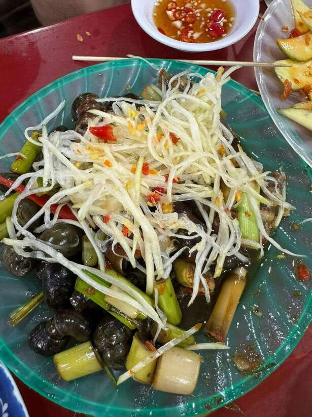 Da Nang City Street Food Private Tour With Local Students - Safety, comfort, and practical limits