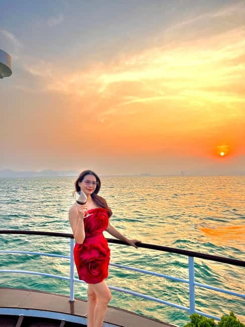 Da Nang: Experience a Magical Sunset Dinner Cruise in DN Bay - Practical advice for a smoother evening