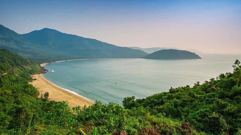 Da Nang: Hai Van Pass And Lang Co Beach Scenic Discovery - Marble Mountain: two hours among caves and pagodas