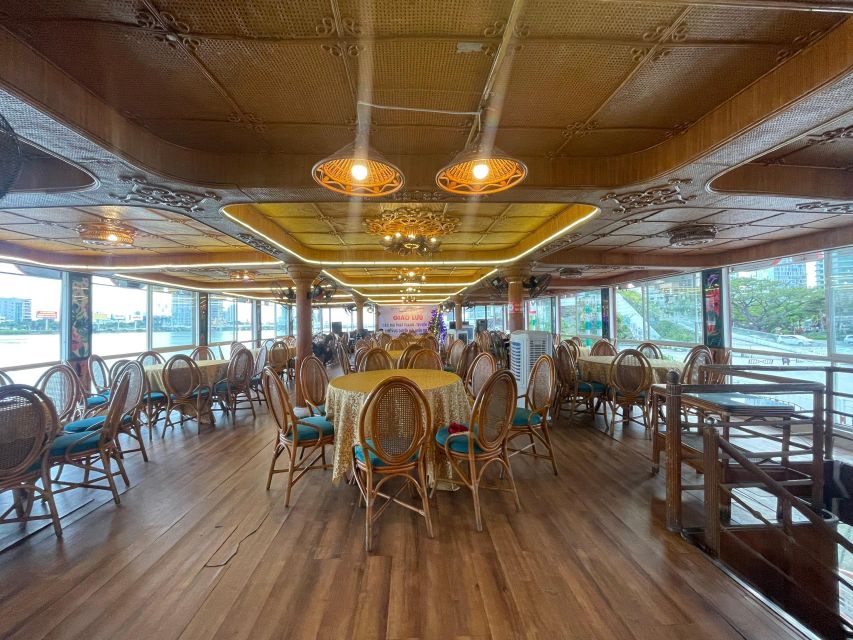 Da Nang: Han River Night Boat Trip with Show on Weekends - Choosing the top deck or lower seating