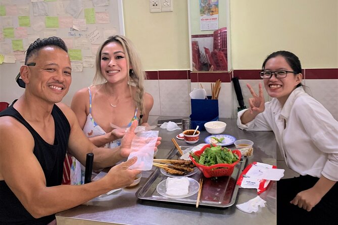 Da nang Helping Hand Food Trail (Da nang Food Tour) - Eight or more dishes, including dessert