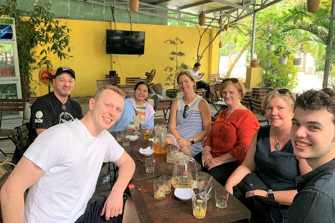 Da nang Helping Hand Food Trail (Da nang Food Tour) - The guides make the difference