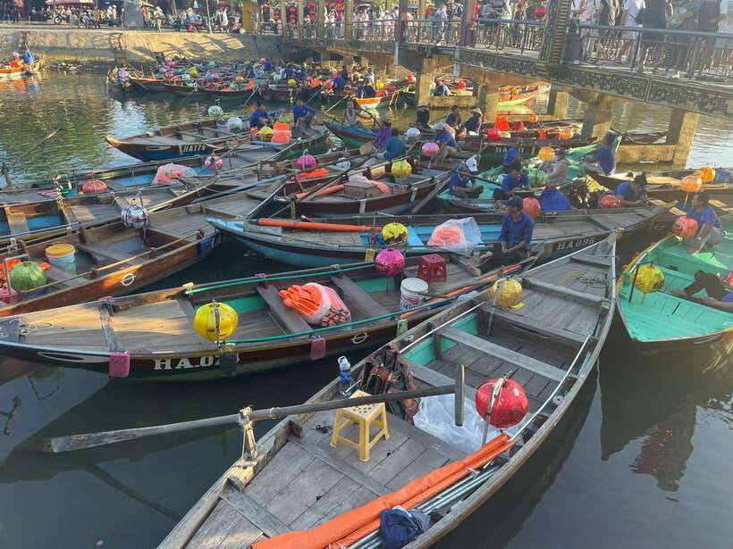 Da Nang: Hoi An Ancient Town, Coconut Jungle & Lanterns - One dish of Hoi An food, not a full food tour