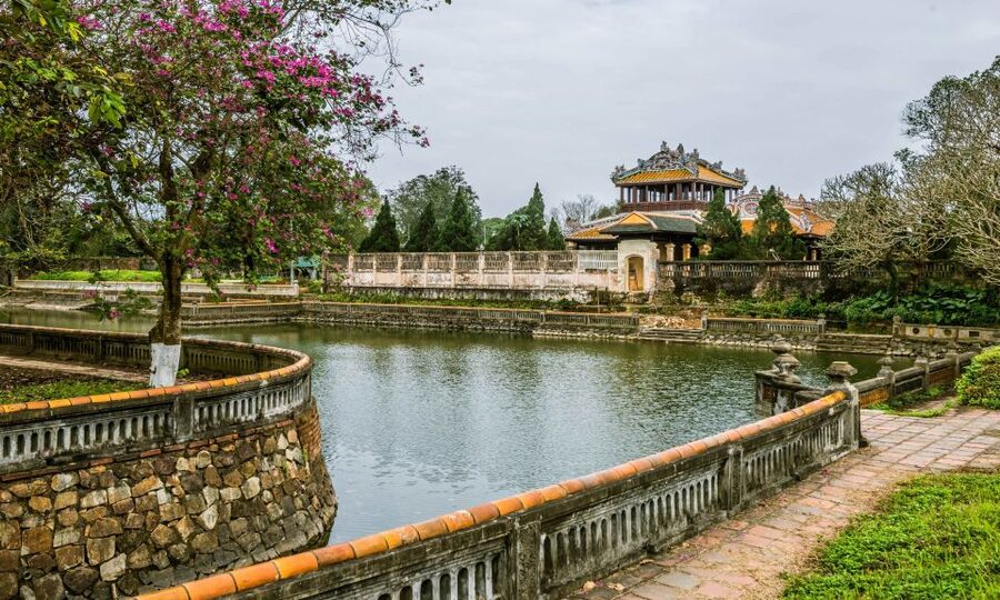 Da Nang: Hue Imperial City and Hai Van Pass Small Group Tour - Key points at a glance