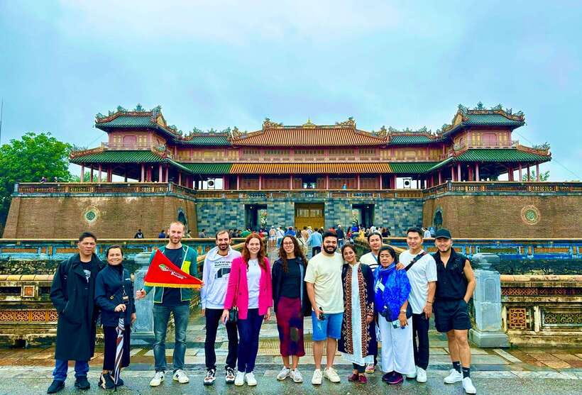 Da Nang: Hue Imperial Day Trip, Hai Van Pass Train, & Lunch - A local lunch, with useful flexibility