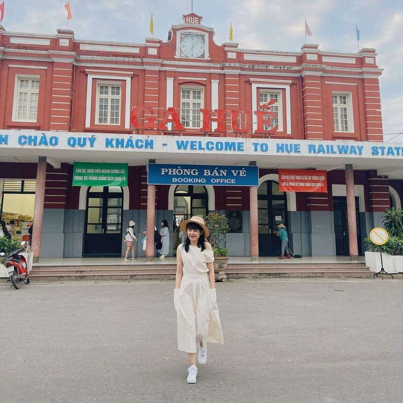 Da Nang: Hue Imperial Day Trip, Hai Van Pass Train, & Lunch - What the $58 price gets you