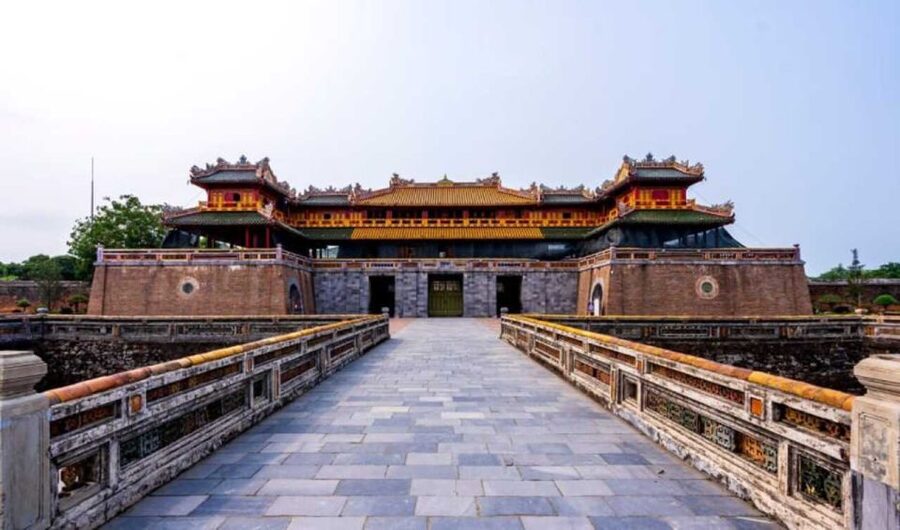 Da Nang: Imperial City of Hue Day Trip with Lunch and Ticket - Entering the Imperial Citadel of Hue