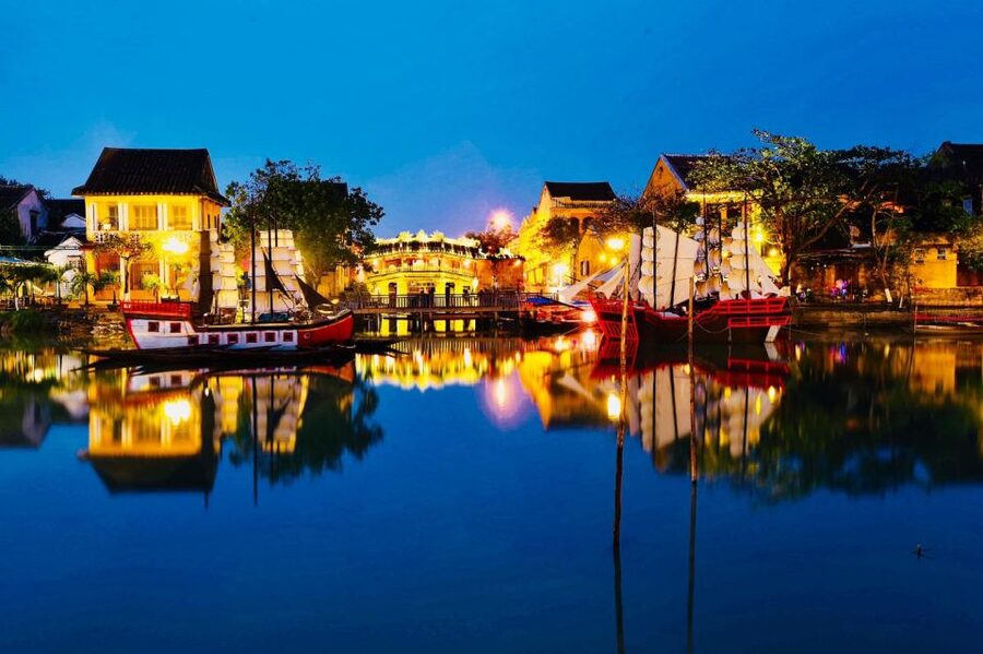 Da Nang: Lady Buddha, Marble Mountains, and Hoi An Day Trip - Marble Mountains: Caves, Shrines, and Serious Steps