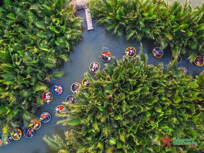 Da Nang: Marble Mountains, Hoi An, and Coconut Forest Tour - Marble Mountains and the stone village