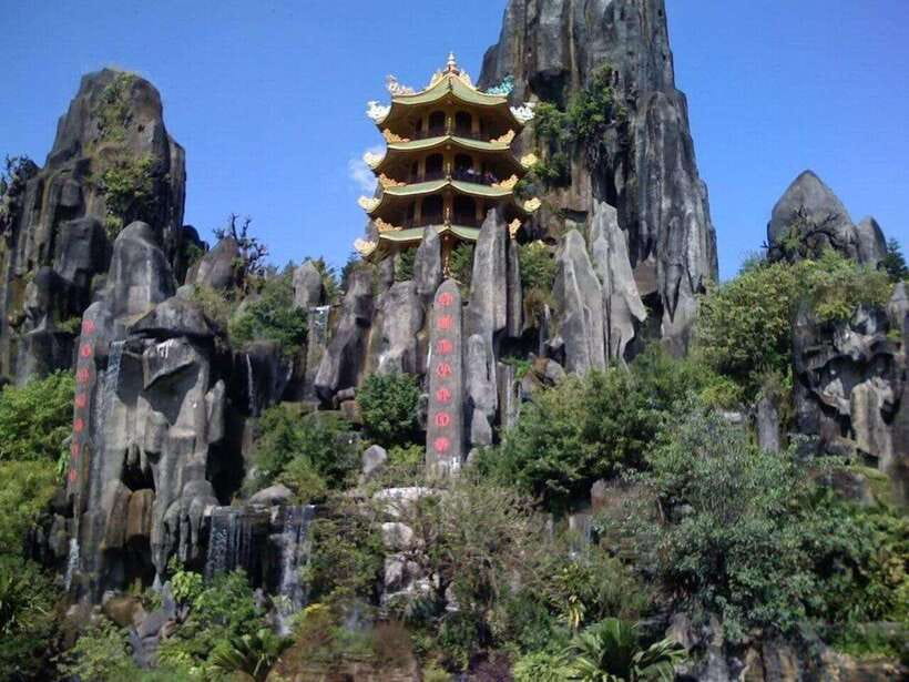 Da Nang : Marble Mountains - Monkey Mountains Half Day Tour - Am Phu Cave turns a sightseeing stop into a lesson