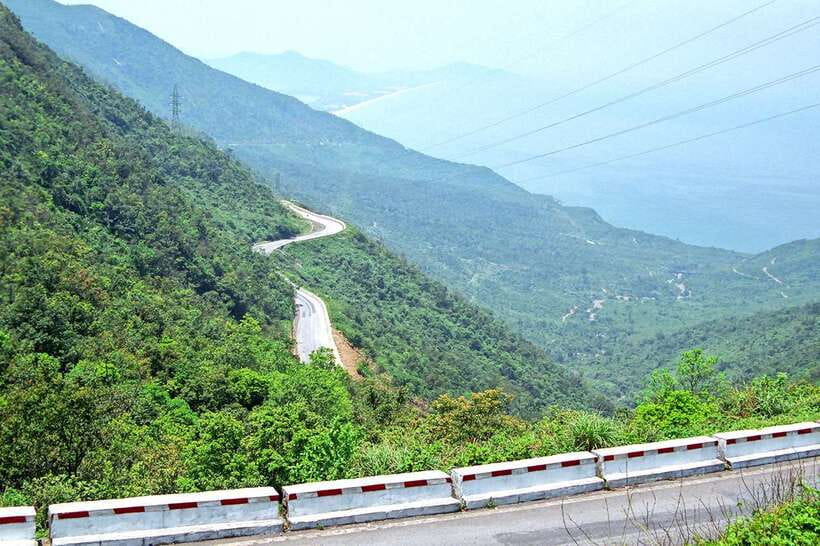 Da Nang : Private Car to Hue with Multi Sightseeing Stops - Optional stop: An Bang Cemetery, the City of Ghosts
