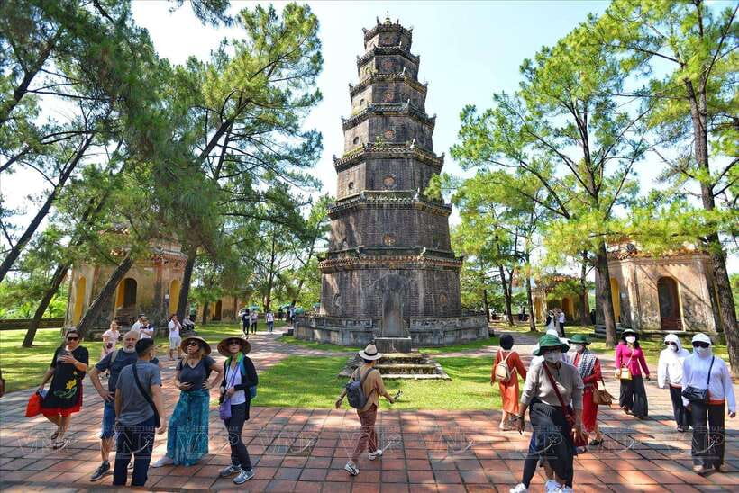 Da Nang : Private Day Trip to Imperial City - Hue - The road over Hai Van Pass