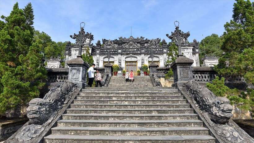 Da Nang : Private Day Trip to Imperial City - Hue - Khai Dinh Tomb and Nguyen royal style