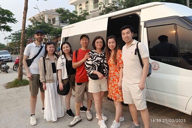 Da Nang: RoundTrip transfer to Hoi An ancient town by private car - What happens at pickup in Da Nang