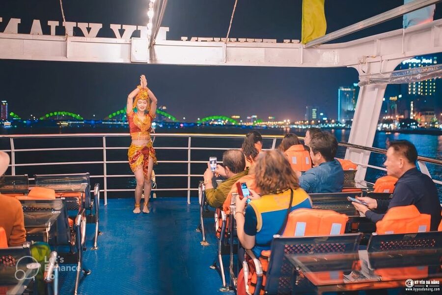 Da Nang: Scenic Han River Night Cruise On My Xuan Cruise. - Choosing the right departure for Dragon Bridge