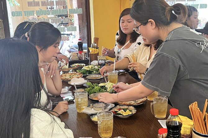 Da Nang Scooter Food Tour & Hidden Gems w/ Locals - Bánh Bèo at Cho Con Market