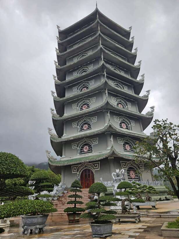 Da Nang: Than Tai Hot Springs Water Park & Wellness Retreat - Lunch and what the $80 price really buys