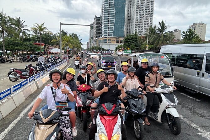 Danang Food Tour With Local Students - Chợ Cồn turns snacks into a meal