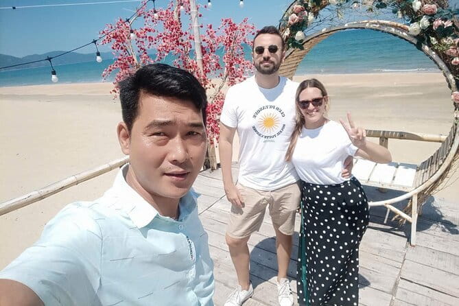 Danang Hotel/ Airport to Hue via Hai Van Pass by Private Car - Lang Co Beach and the coastal stop