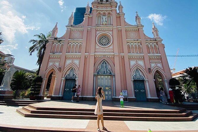 ️ Danang Instagram Tour: Most Famous Spots (Private & All-Inclusive) - Marble Mountains and the 156-step climb