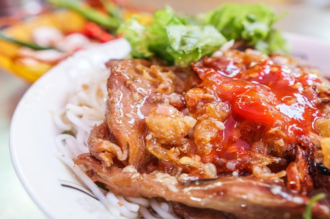 DaNang Night Foodie Tour-Sighseeing with Aodai Lady Rider Private - Key points to know before booking