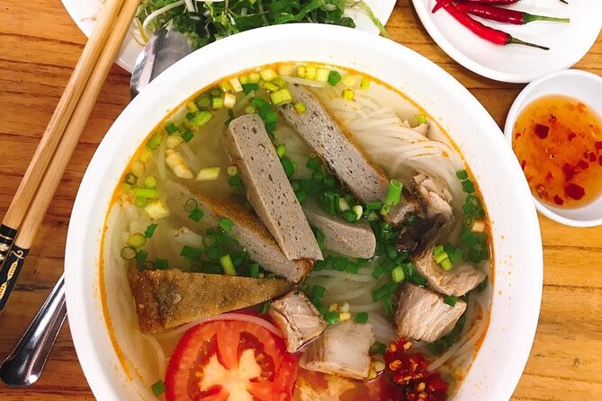 DaNang Night Foodie Tour-Sighseeing with Aodai Lady Rider Private - Seafood, BBQ, and the value of the $39 price