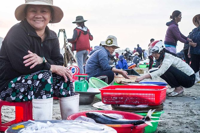 Danang On the Waterfront Photo Tour - Coffee, feedback, and the move to Da Nang Harbour
