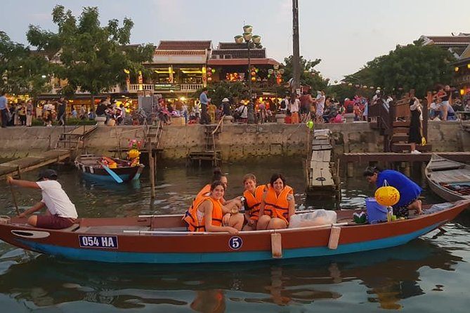 Discover Hoi An Walking Tour, Sampan Boat Ride, Night Market &Colourful Lanterns - Is the $79 price good value?