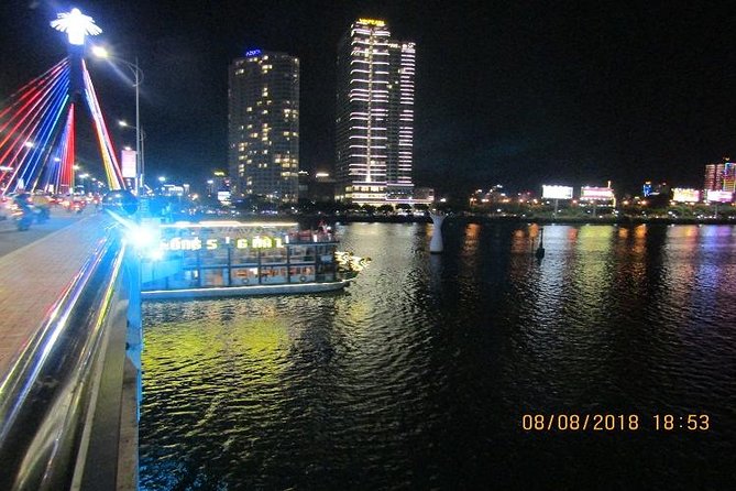 Dragon Cruise by Romantic Yatch: Tasty Beer/Flower/Cake & Dance - Who will enjoy this ride most