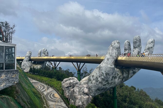 Early tour/ transfer from Hoi An/Da Nang to Golden bridge - What the English-speaking guide adds